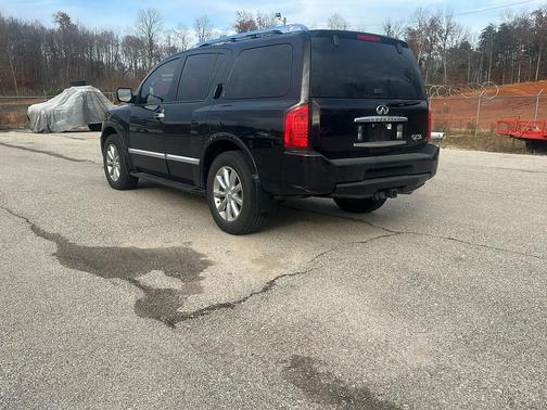 2010 INFINITI QX56 Base