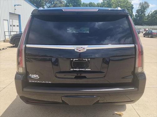 2018 Cadillac Escalade Platinum