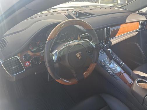 2013 Porsche Panamera 4S