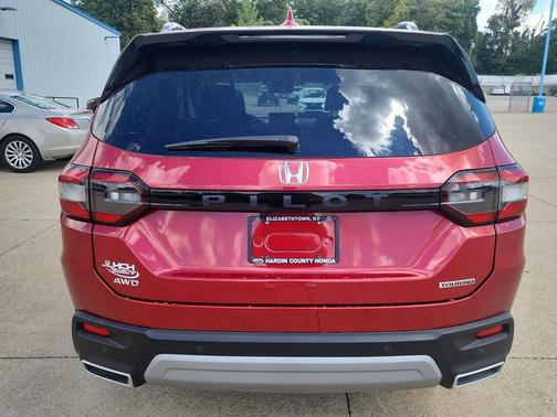 2025 Honda Pilot Touring 8-Passenger