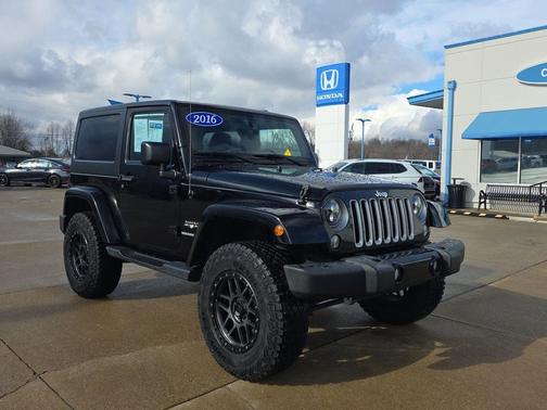 2016 Jeep Wrangler Sahara