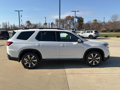 2025 Honda Pilot Touring 8-Passenger