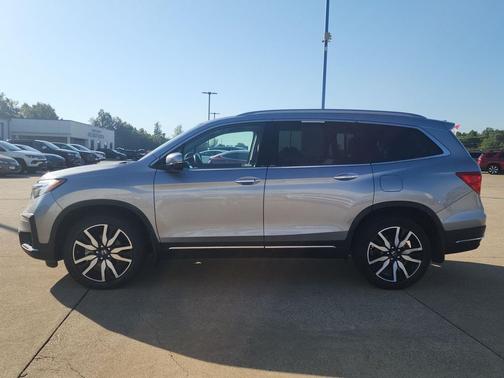2022 Honda Pilot Touring 8-Passenger