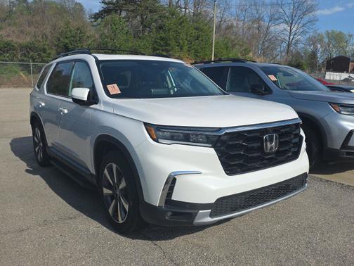 Platinum White Pearl 2024 Honda Pilot