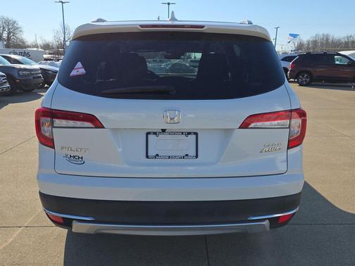 2022 Honda Pilot AWD Elite
