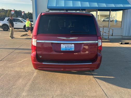 2016 Chrysler Town & Country Touring