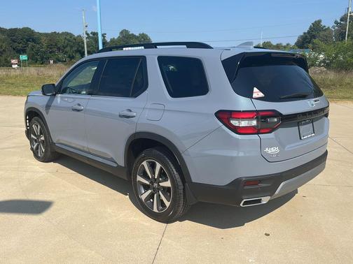 2025 Honda Pilot Touring 8-Passenger