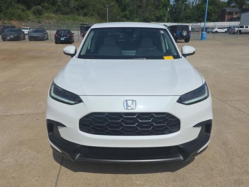 Platinum White Pearl 2026 Honda HR-V