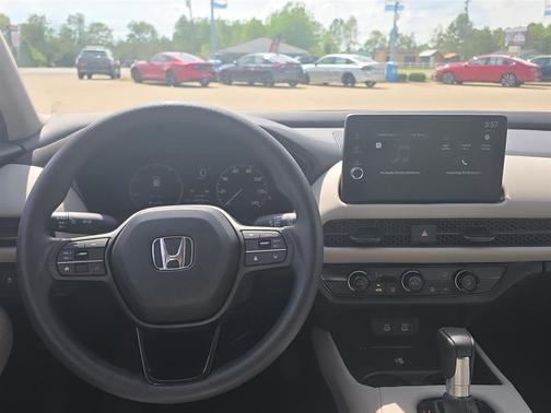 Platinum White Pearl 2026 Honda HR-V