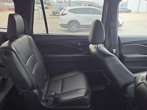 2020 Honda Pilot AWD Black Edition