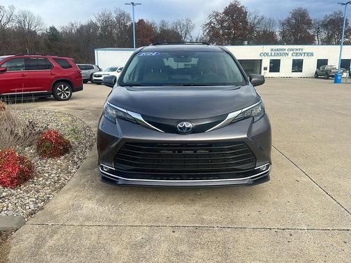 2024 Toyota Sienna XLE