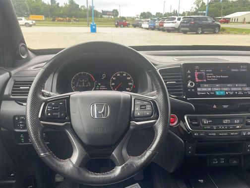 Crystal Black Pearl 2024 Honda Ridgeline