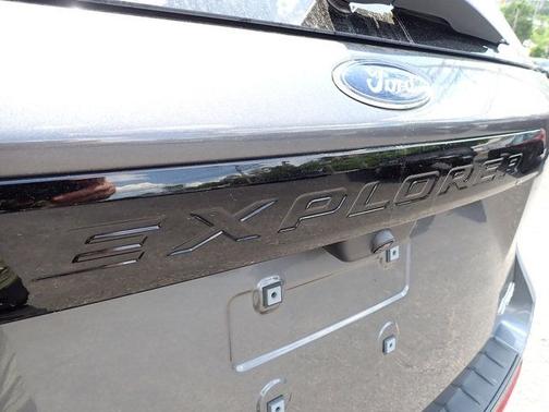 CARBONIZED GRAY METALLIC 2024 Ford Explorer ST-LINE