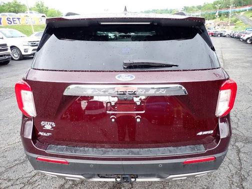 JEWEL RED MET TINTED CC 2023 Ford Explorer XLT
