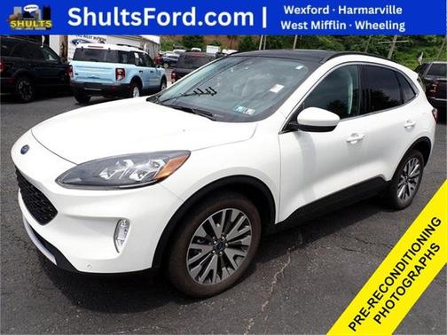 2022 Ford Escape TITANIUM
