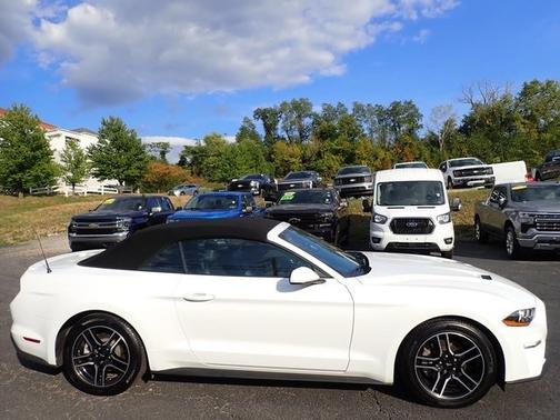 2022 Ford Mustang ECOBOOST PREMIUM