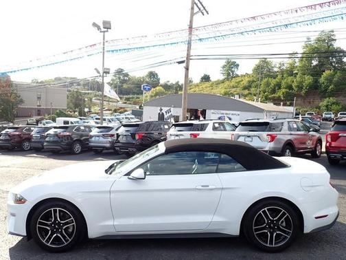 2022 Ford Mustang ECOBOOST PREMIUM