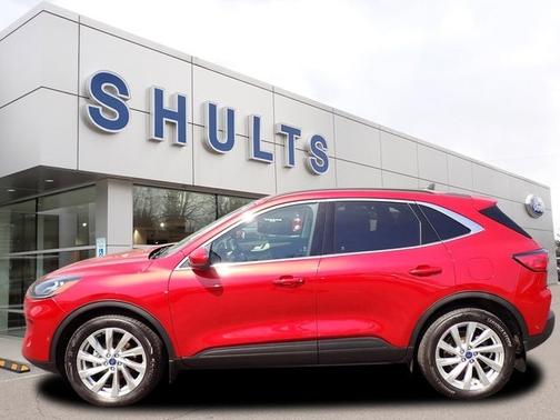 2022 Ford Escape TITANIUM