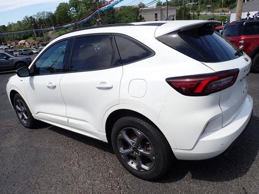 STAR WHITE METALLIC TRI-COA 2024 Ford Escape ST-LINE
