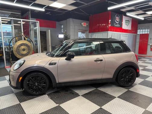 2023 MINI Hardtop Cooper