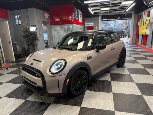 2023 MINI Hardtop Cooper