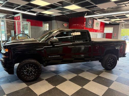 Black 2018 Chevrolet Silverado 1500 Custom
