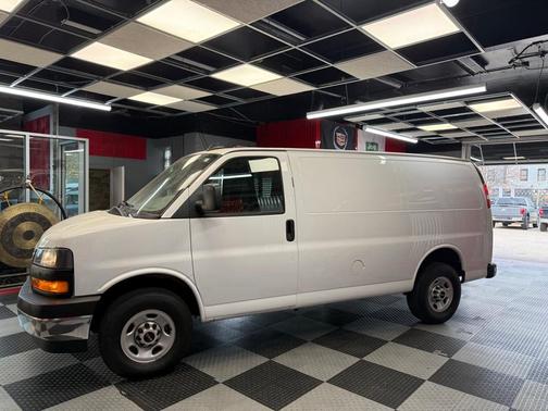 2024 GMC Savana 2500 Work Van