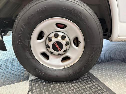 2024 GMC Savana 2500 Work Van