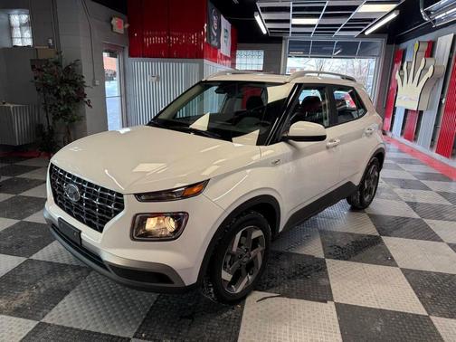 2025 Hyundai VENUE SEL