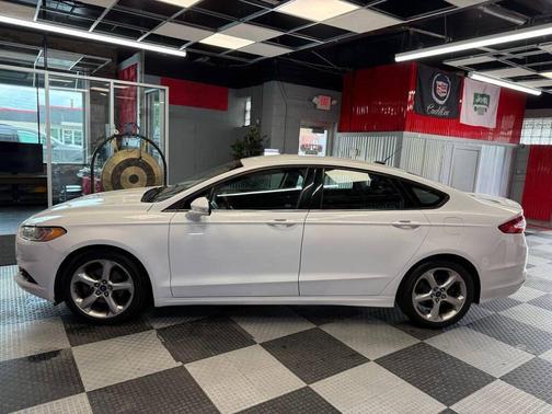 Oxford White 2015 Ford Fusion SE