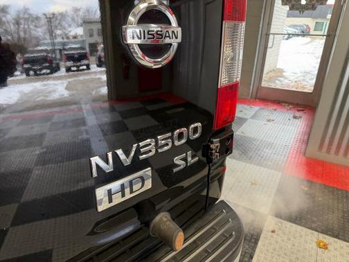 2016 Nissan NV Passenger NV3500 HD SL V8