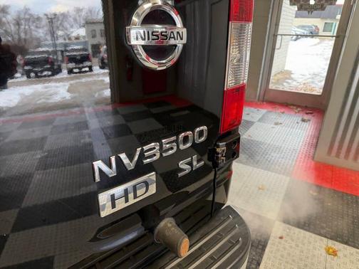 2016 Nissan NV Passenger NV3500 HD SL V8