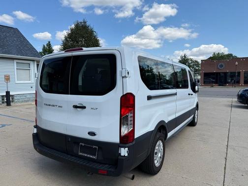 2022 Ford Transit-350 XLT