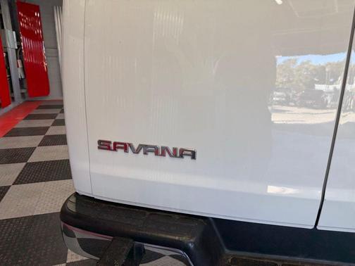 2023 GMC Savana 2500 Work Van