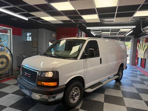 2023 GMC Savana 2500 Work Van
