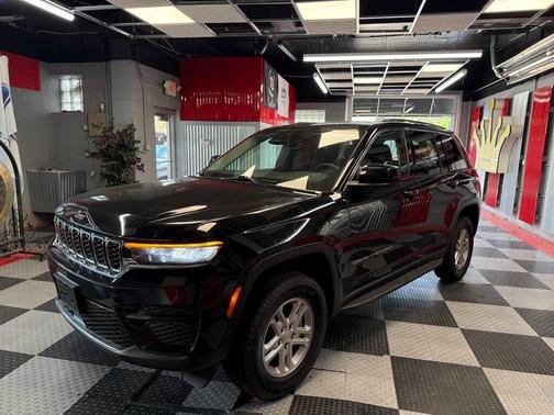 2023 Jeep Grand Cherokee Laredo