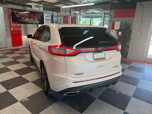 White Platinum Clearcoat Metallic 2018 Ford Edge Sport