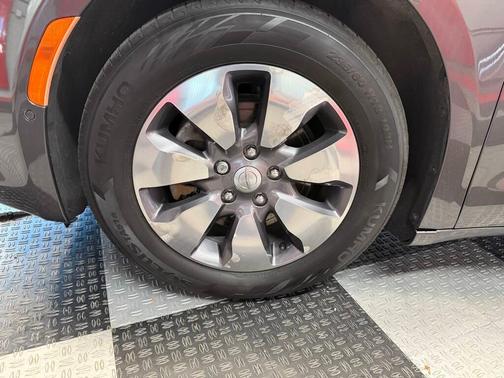2018 Chrysler Pacifica Hybrid Limited