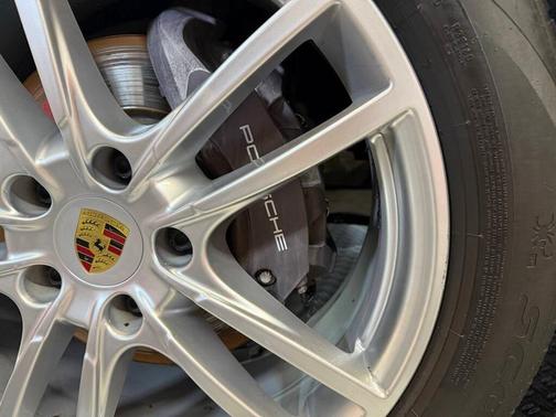 2020 Porsche Cayenne Base