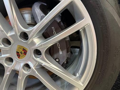 2020 Porsche Cayenne Base