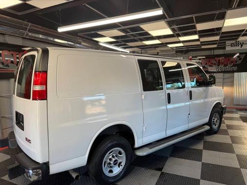 2023 GMC Savana 2500 Work Van
