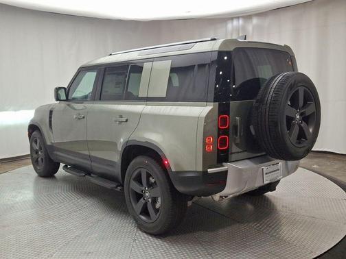 2025 Land Rover Defender P300