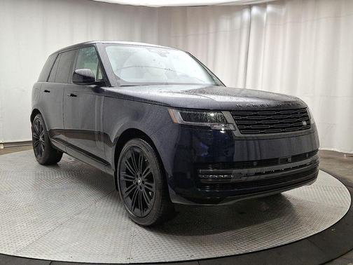 2025 Land Rover Range Rover P400 SE
