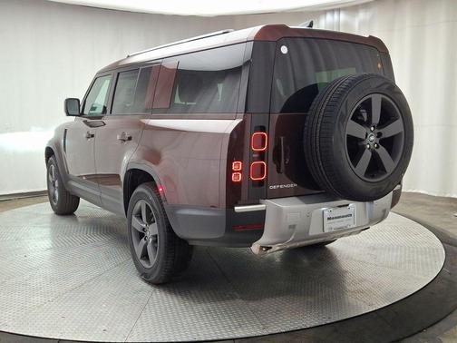 2025 Land Rover Defender P400 S