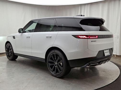 2025 Land Rover Range Rover Sport P360 SE