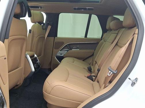 2025 Land Rover Range Rover P400 SE