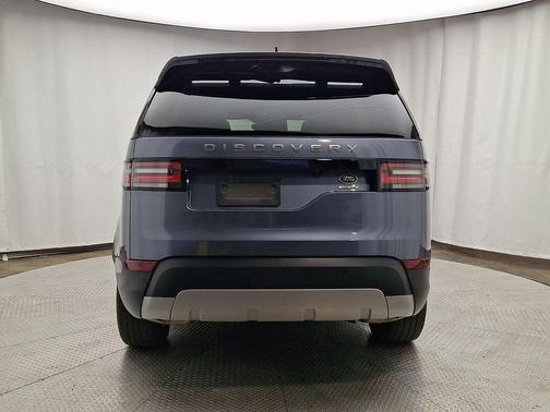 Byron Blue 2020 Land Rover Discovery HSE