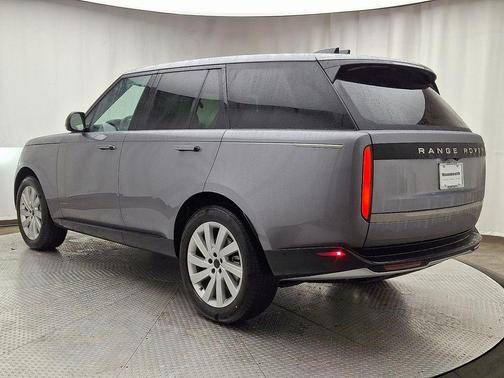 2026 Land Rover Range Rover SE