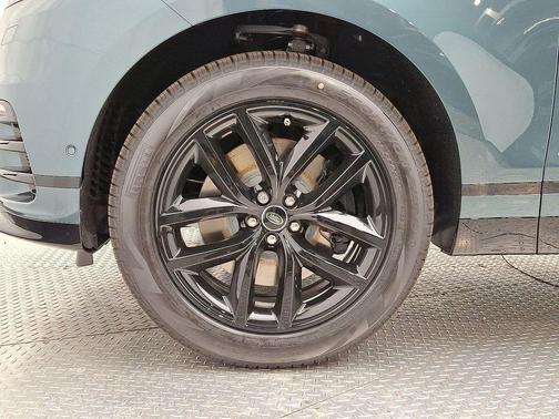 2026 Land Rover Range Rover Velar P400 Dynamic SE