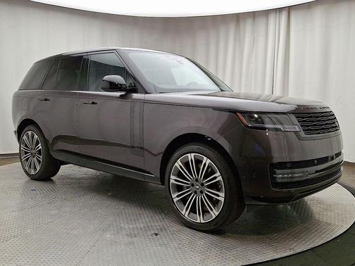 2025 Land Rover Range Rover P530 SE